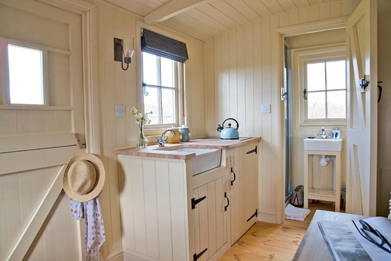 The Hut Villa Ashbourne  Exteriör bild